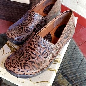 NEW! b.o.c. Howell slip on flats shoes brown sz. 9